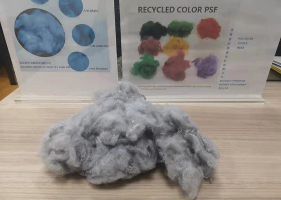 1.2D a 20D recicló la fibra de poliéster 64m m para la tela no tejida perforada aguja