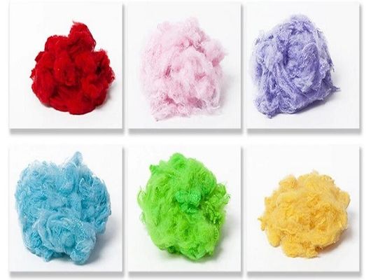 Poliéster coloreado 1.5dtex de la tela no tejida de 32m m