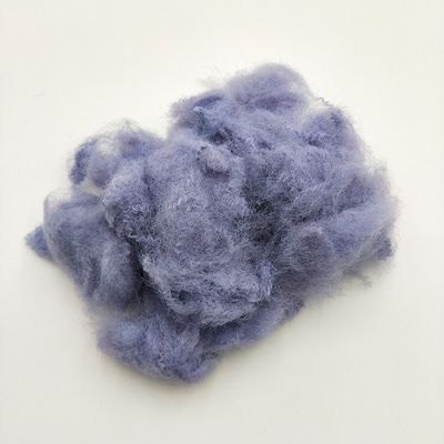 Materiales de materia textil artificiales regenerados grado de la fibra de poliéster del AA para el acolchado