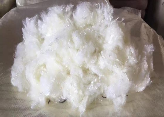 22D ignífugo recicló el color blanco de marfil de la fibra del corte de cortocircuito del poliéster